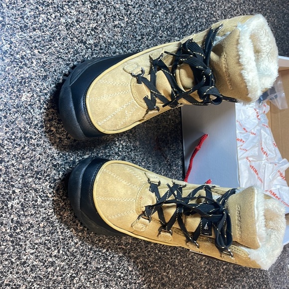 SoftMoc Stephanie2 boots - Picture 2 of 10